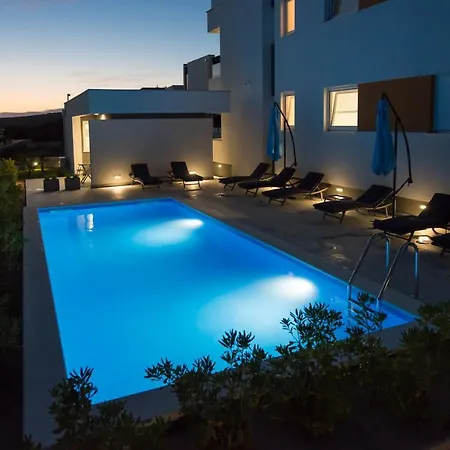 Pool Apartments & Rooms Mare Novalja Exterior photo