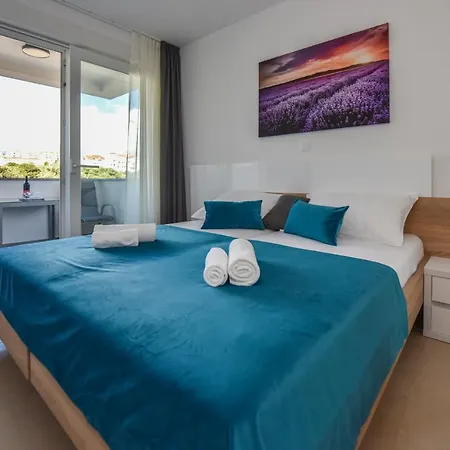 Pool Apartments & Rooms Mare Novalja Exterior photo