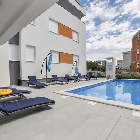 Pool Apartments & Rooms Mare Novalja Exterior photo
